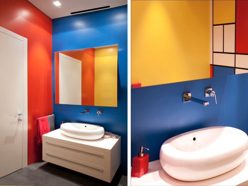 Le tinte accese delle pareti mettono in risalto gli elementi di arredo del bagno (foto di Piero Lazzari)